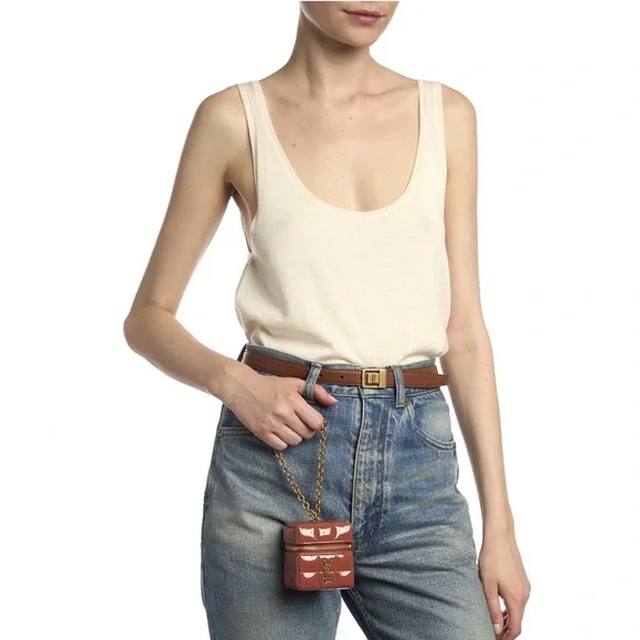 CASSANDRE MATELASSÉ CARRÉ MINI CUBE ON CHAIN IN LAMBSKIN - Picture 5 of 5